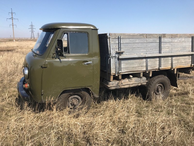 УАЗ грузовой бортовой 330365