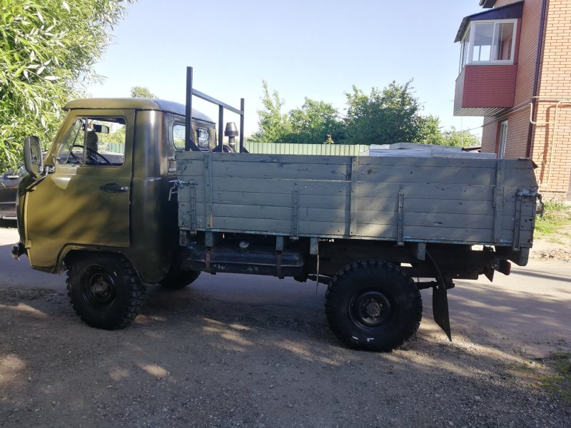 УАЗ головастик бортовой 3303