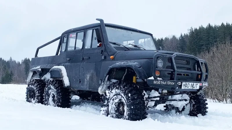 UAZ Hunter 6x6