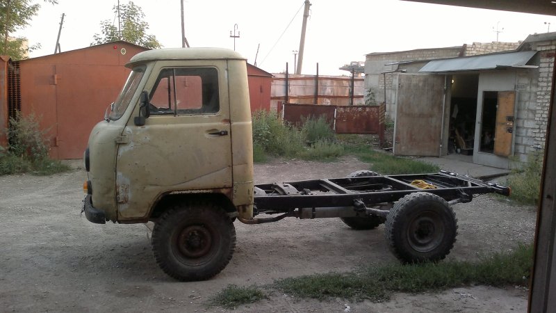 УАЗ 452 3303 бортовой