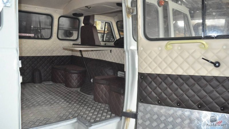 Остекленный фургон UAZ 39625