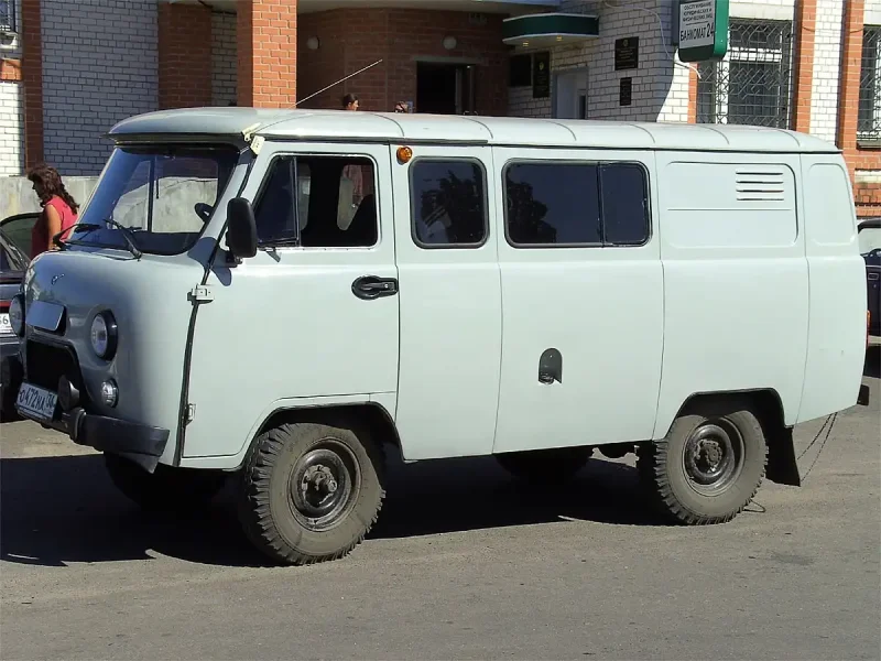Машина УАЗ 469