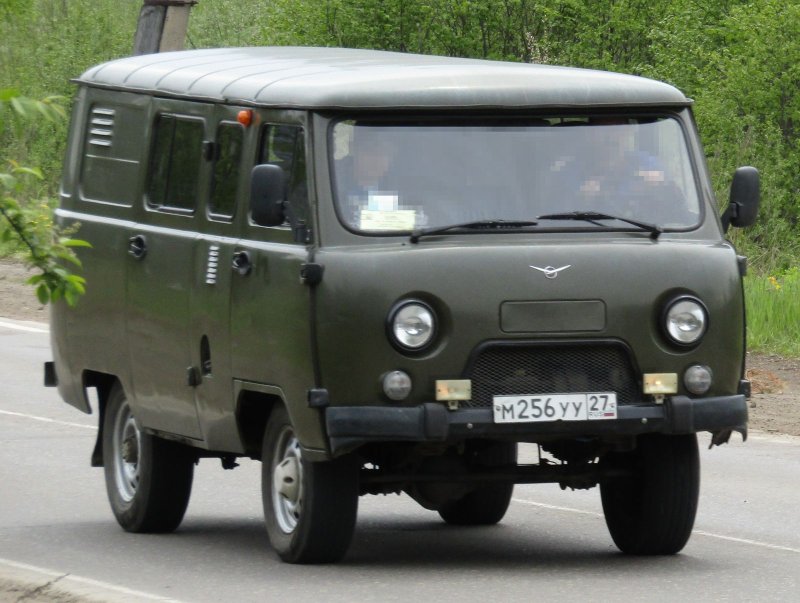 УАЗ Буханка 3909 банановая