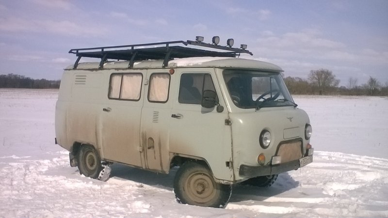 УАЗ-3909 санитарный голубого цвета