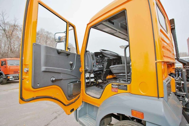 Двери КАМАЗ 4308