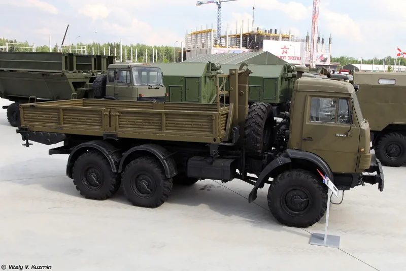 Военный КАМАЗ 43101 площадка