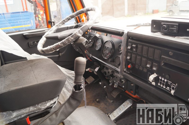 КАМАЗ 6520 салон кабины