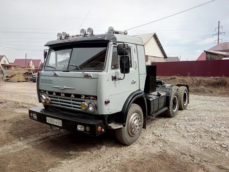 КАМАЗ 53212 седельный тягач