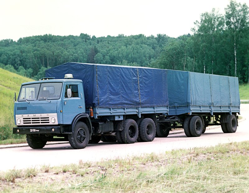 КАМАЗ 5320 бортовой