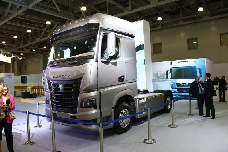 Тягач КАМАЗ 54901 к5