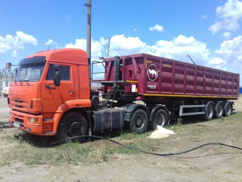 КАМАЗ 6460 С самосвальным полуприцепом