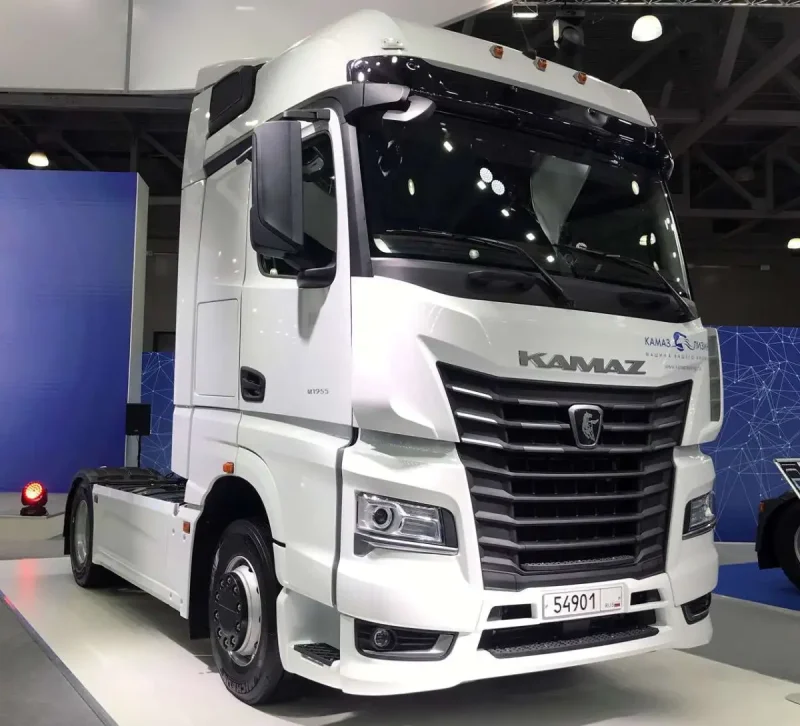 Тягач КАМАЗ-54901