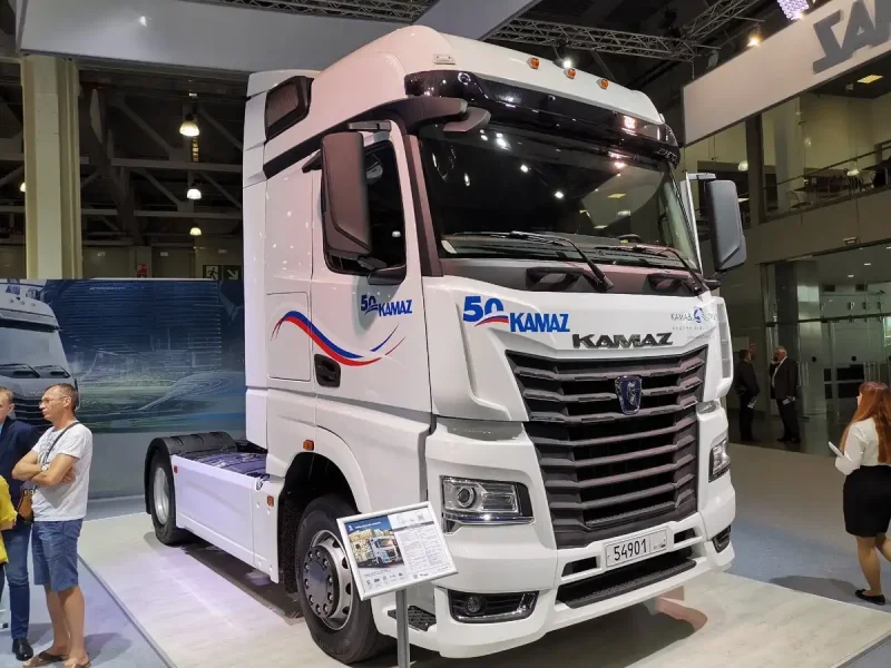 Новый КАМАЗ тягач 54901