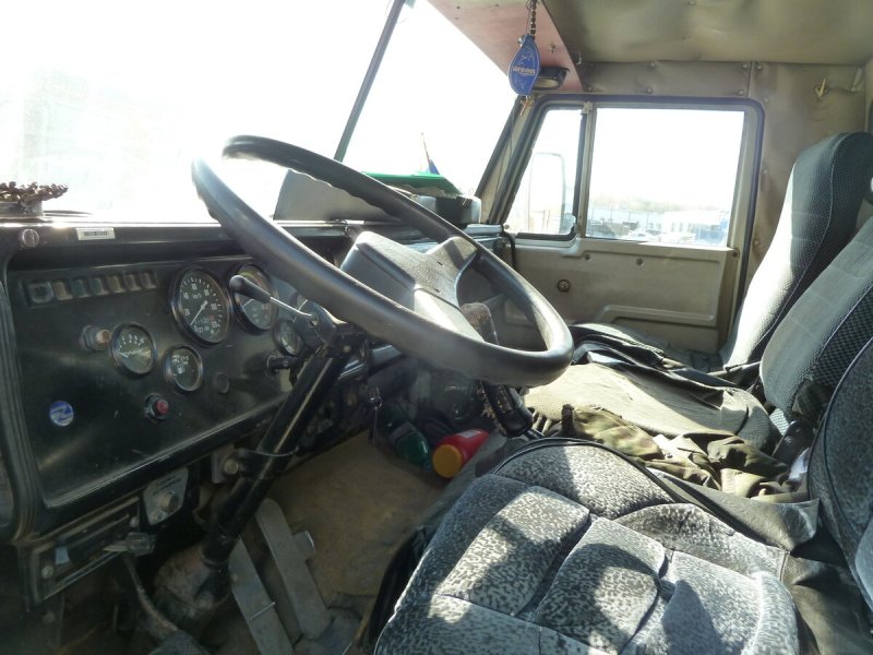 КАМАЗ-4310 салон кабины