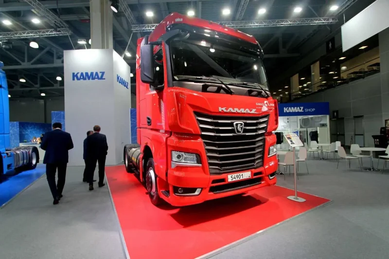 Тягач КАМАЗ-54901