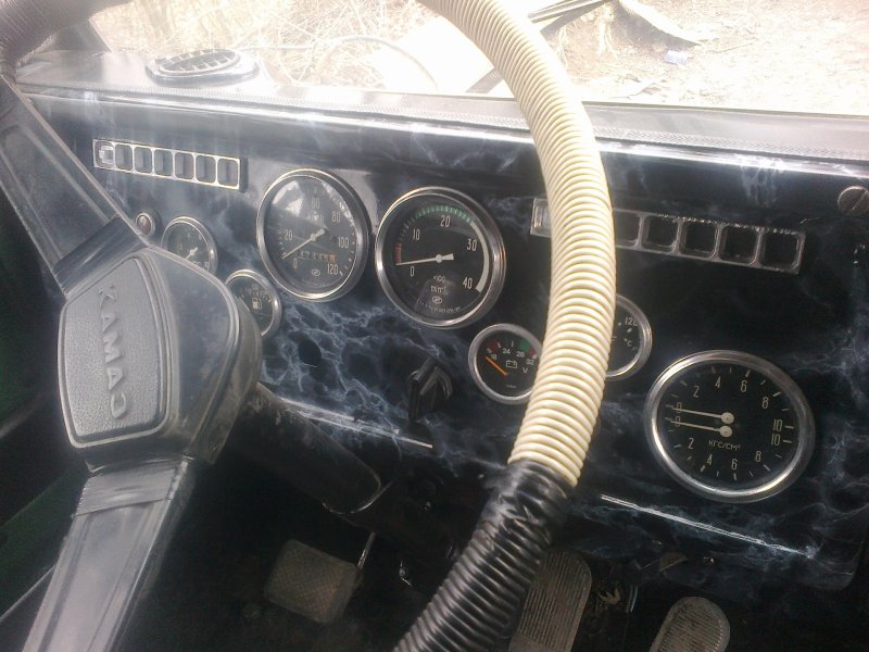 КАМАЗ 55111 внутри