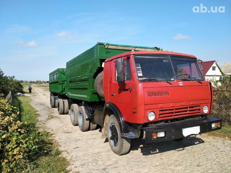 Грузовой самосвал КАМАЗ 55111