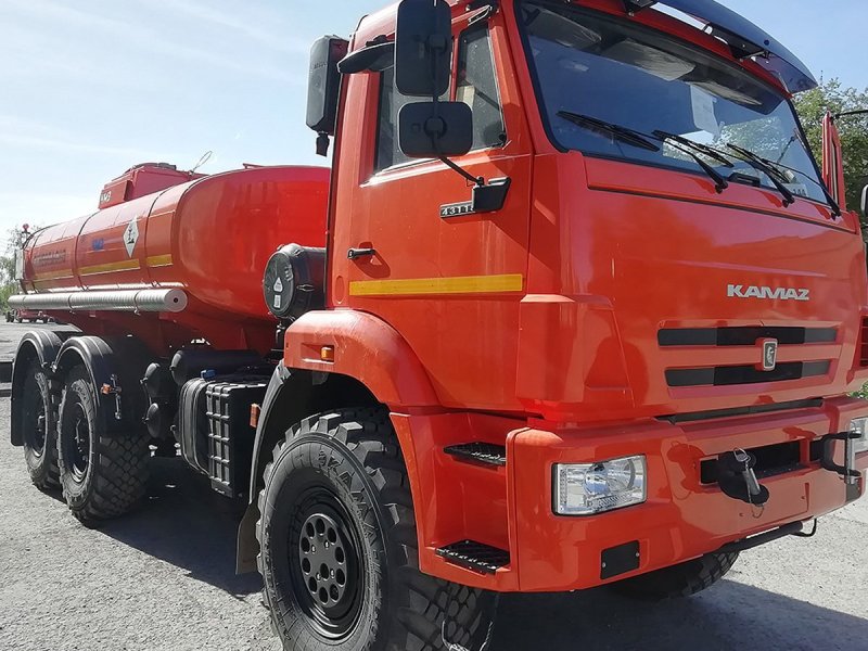 КАМАЗ 43118 бензовоз