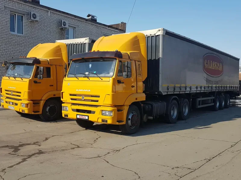 КАМАЗ 65116 седельный тягач с полуприцепом