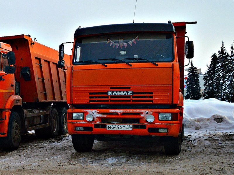 Тонированный КАМАЗ 6520