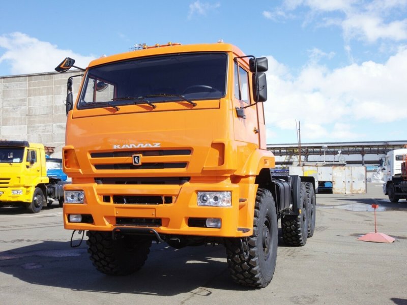 Седельный тягач КАМАЗ 65222