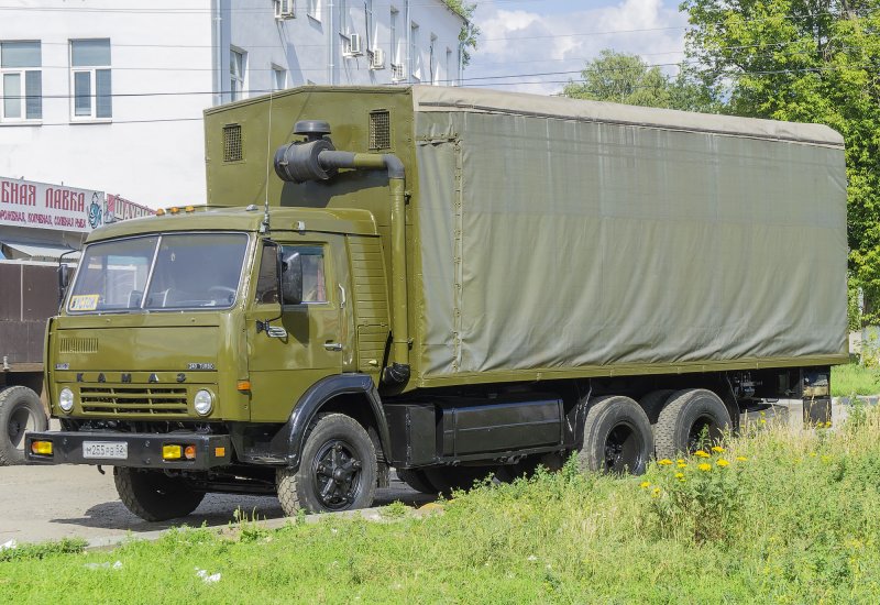 КАМАЗ 5320 военный бортовой