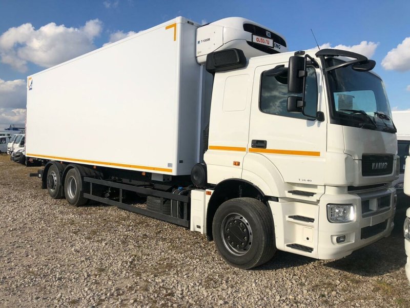 КАМАЗ С ленивцем 65208