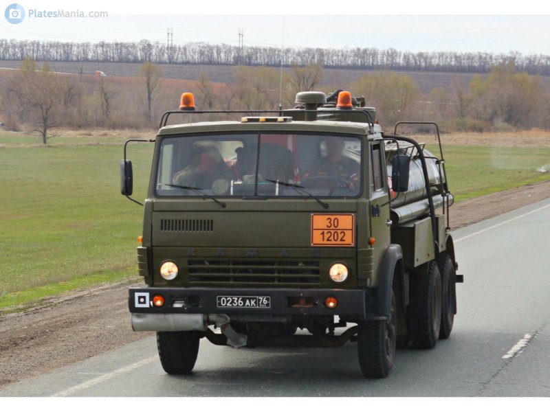 КАМАЗ 5320 военный бензовоз