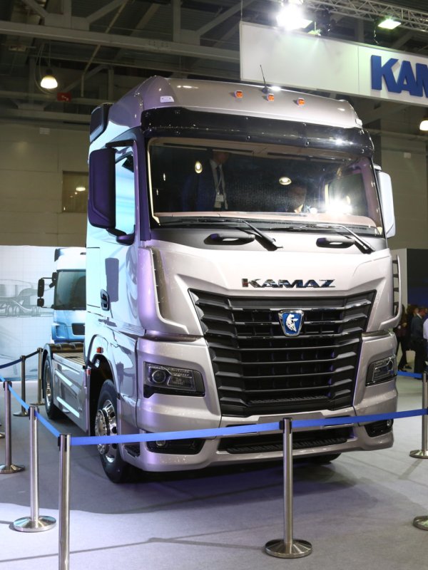 Тягач КАМАЗ-54901