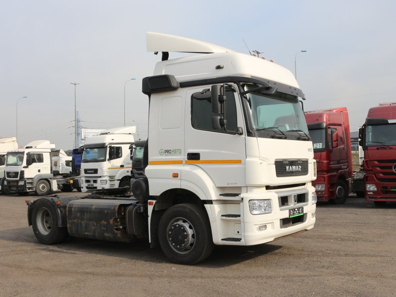 Агрессивный КАМАЗ 5490