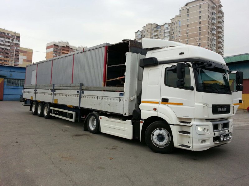 КАМАЗ 5490 С прицепом