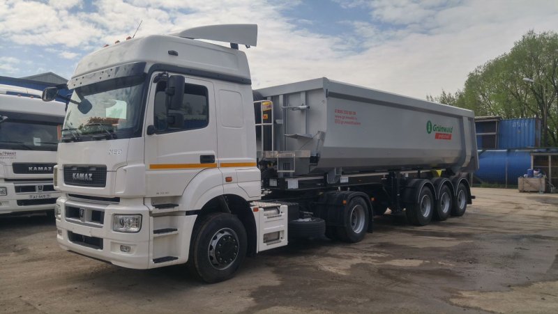 КАМАЗ 5490 самосвал