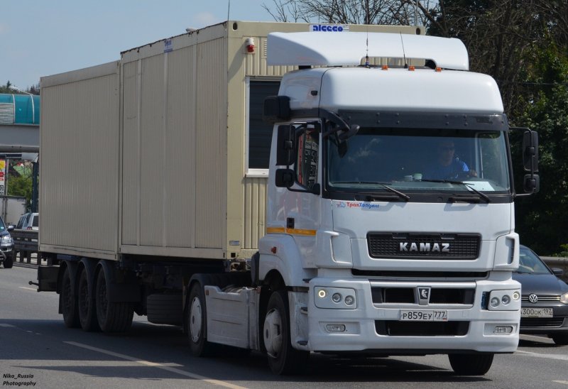 КАМАЗ 5490 контейнеровоз