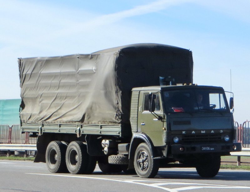 Грузовик КАМАЗ 53212