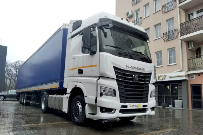 Новый седельный тягач КАМАЗ 54901