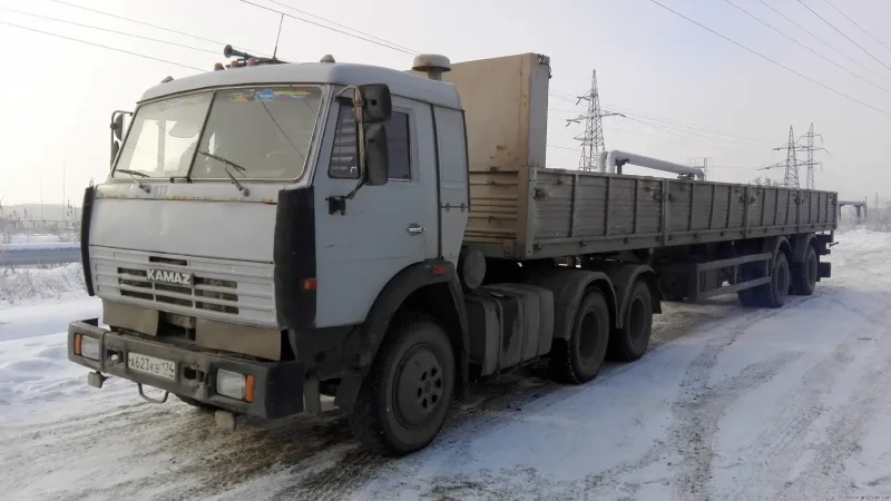 КАМАЗ 54115 седельный тягач с полуприцепом