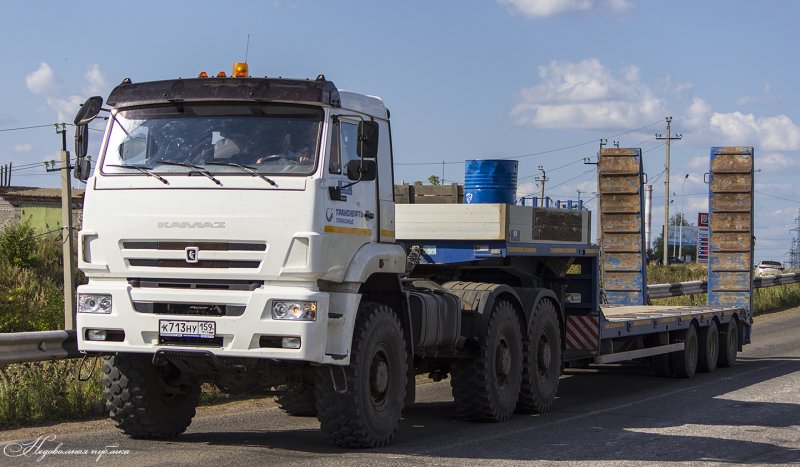 КАМАЗ 65221