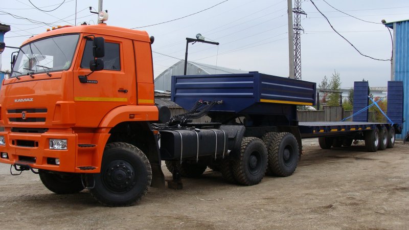 КАМАЗ 65225 С тралом
