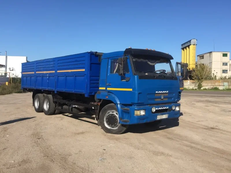 КАМАЗ 65117 зерновоз 2012 года салон