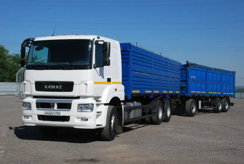 КАМАЗ 65207 автопоезд