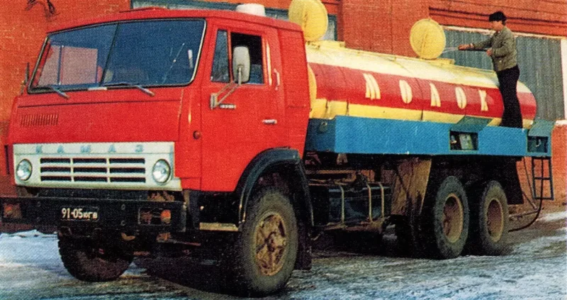 КАМАЗ 53213 молоковоз