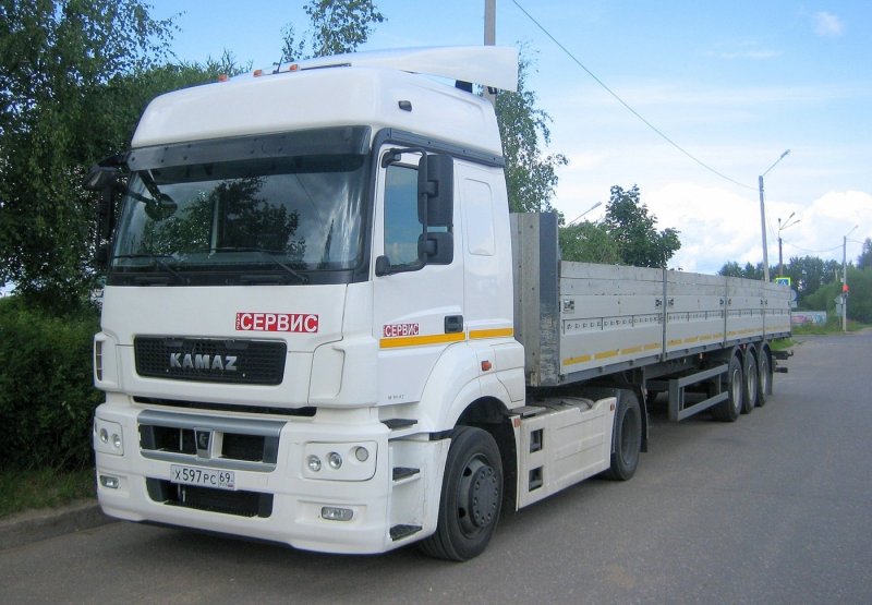 КАМАЗ 5490 С бортовым полуприцепом