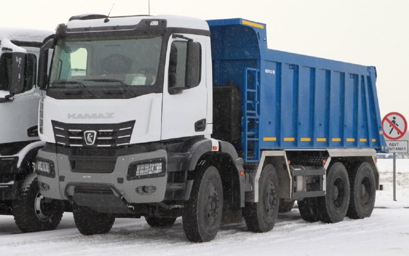 Самосвал КАМАЗ -65951 (8х4)