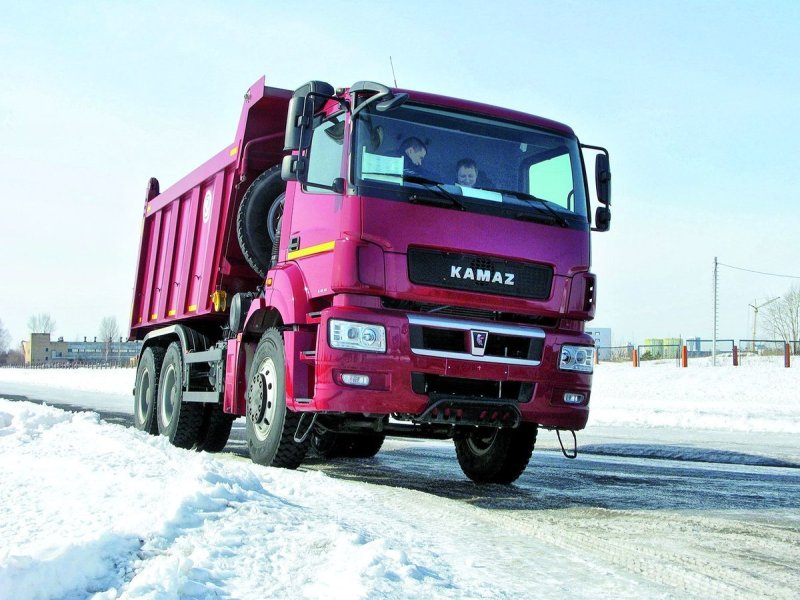 Тягач КАМАЗ-54901