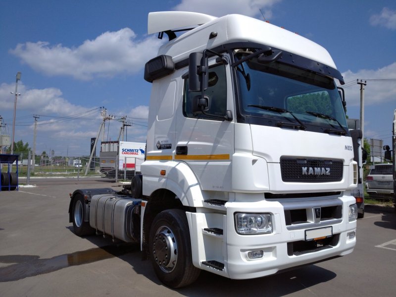 КАМАЗ-5490-s5 Neo ront