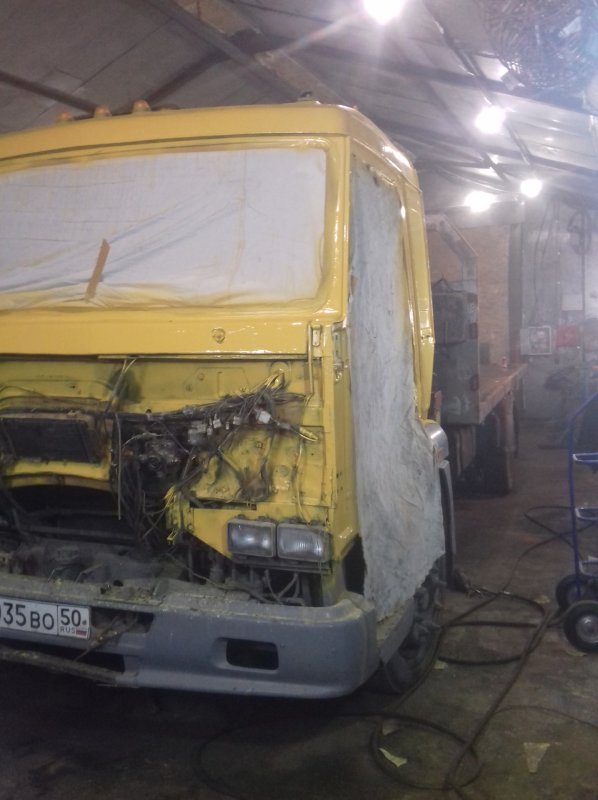 КАМАЗ 5410 внутри спальник