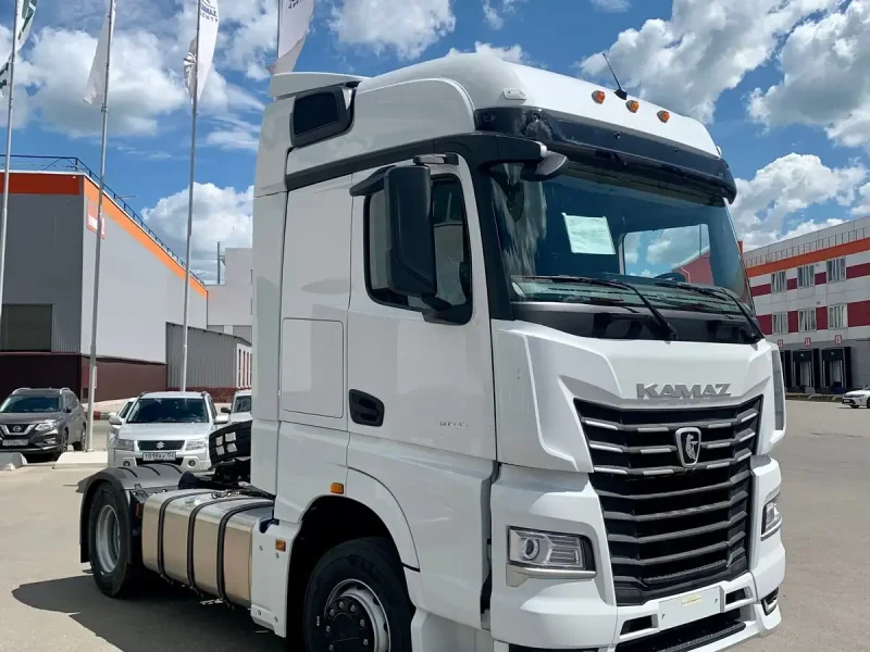 КАМАЗ 54901 С полуприцепом