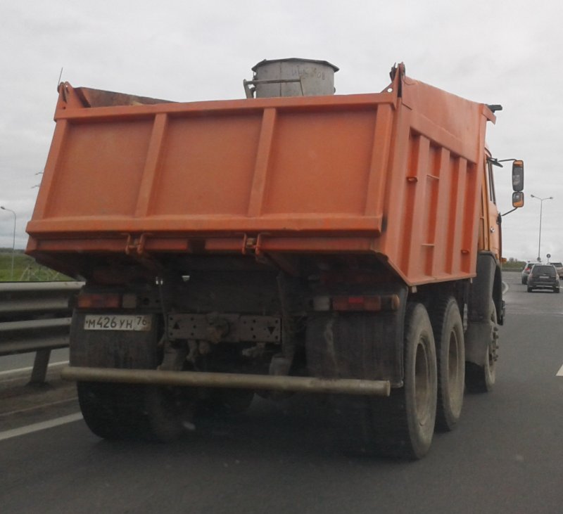 КАМАЗ 6520 сзади