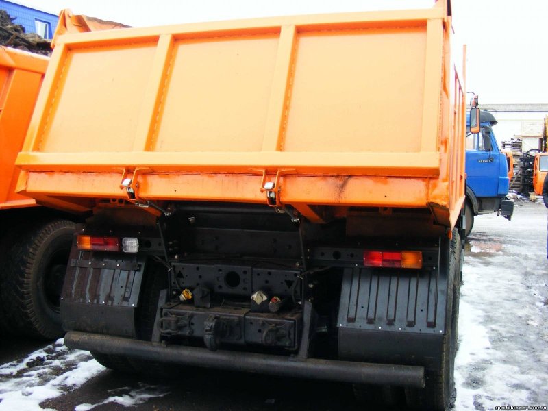 КАМАЗ 55111 сзади
