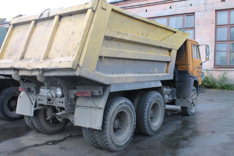 КАМАЗ 55111 сзади